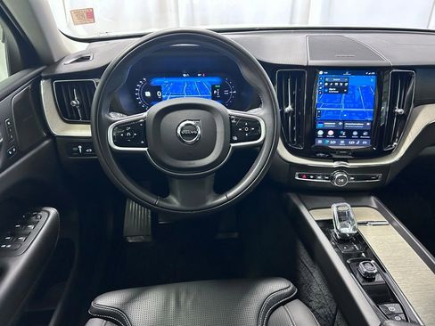 Used 2022 Volvo XC60 T8 Inscription w/ Advanced Package AWD/4WD image 3