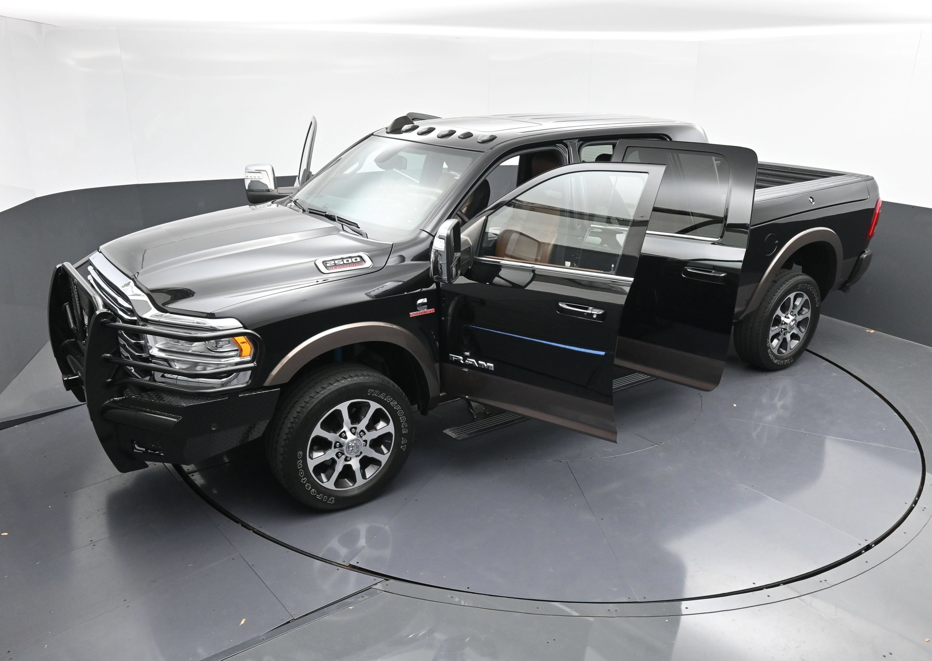 Used 2024 RAM 2500 Limited w/ Towing Technology Group AWD/4WD image 46