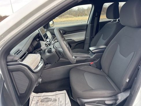 Used 2024 Jeep Compass Sport image 8