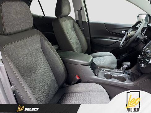 Used 2024 Chevrolet Equinox LT w/ LPO, Floor Liner Package FWD image 30