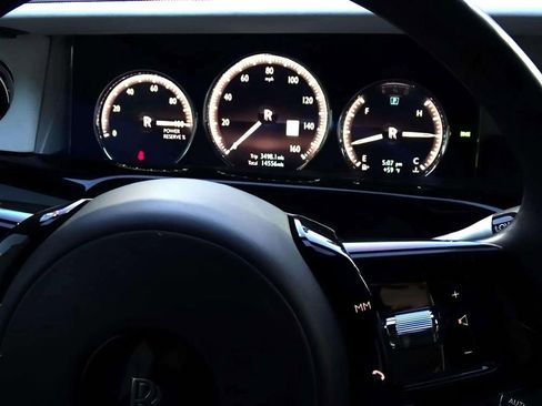 Used 2021 Rolls-Royce Phantom Sedan image 12