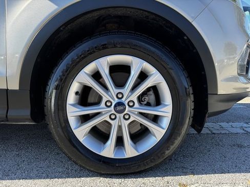 Used 2018 Ford Escape SE w/ Ford Safe & Smart Package image 8