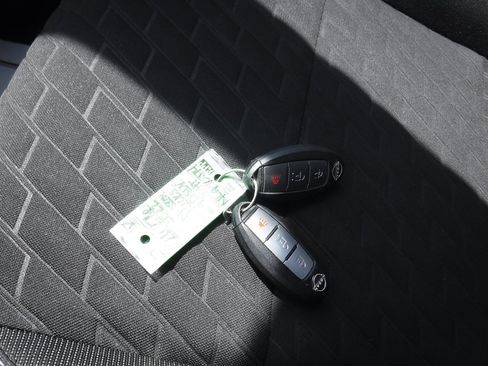 Used 2022 Nissan Kicks S FWD image 14