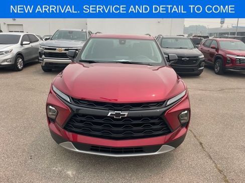 Used 2024 Chevrolet Blazer LT w/ Convenience Package FWD image 6