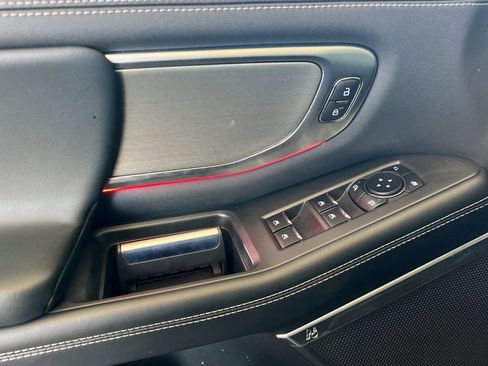 Used 2025 Ford Expedition Platinum AWD/4WD image 11