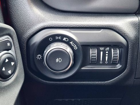 Used 2022 Jeep Wrangler Unlimited Sport AWD/4WD image 22