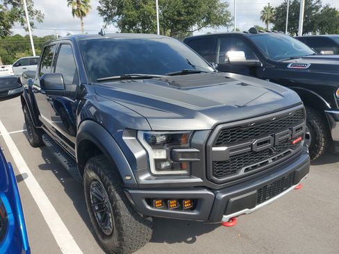 Used 2019 Ford F150 Raptor w/ Equipment Group 802A Luxury AWD/4WD image 2