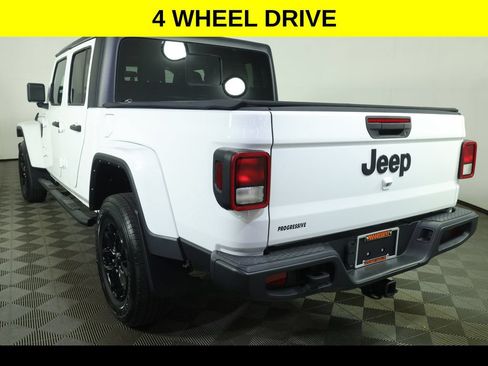 Used 2022 Jeep Gladiator Sport AWD/4WD image 5