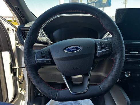 Used 2023 Ford Escape ST-Line w/ Tech Pack #1 FWD image 28