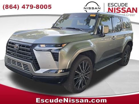 Used 2024 Lexus GX 550 w/ Accessory Package (2T) image 3