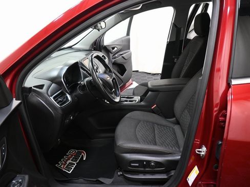 Used 2019 Chevrolet Equinox LT w/ Driver Convenience Package image 6