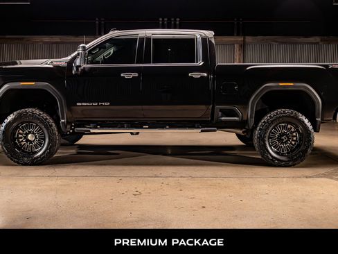 Used 2023 GMC Sierra 3500 SLT w/ SLT Premium Package image 5