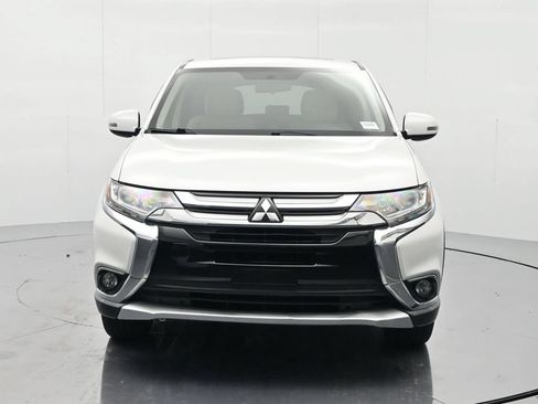 Used 2018 Mitsubishi Outlander SE FWD image 2