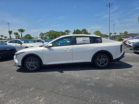 New 2026 Kia K4 FWD image 5