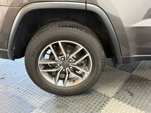 Used 2020 Jeep Grand Cherokee Limited AWD/4WD image 7