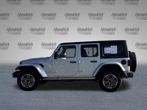 Used 2023 Jeep Wrangler Sahara image 6
