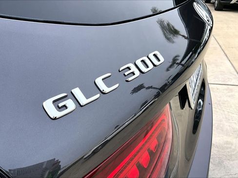 Used 2022 Mercedes-Benz GLC 300 image 9