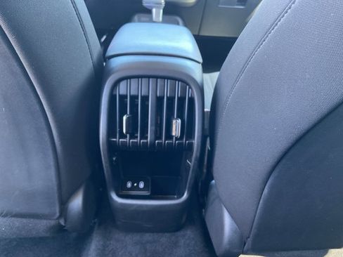 Used 2025 Hyundai Kona SEL FWD image 46