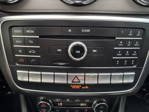 Used 2019 Mercedes-Benz GLA 250 4MATIC image 22