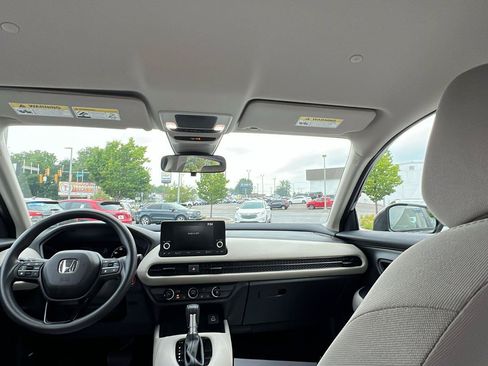Used 2024 Honda HR-V LX image 19