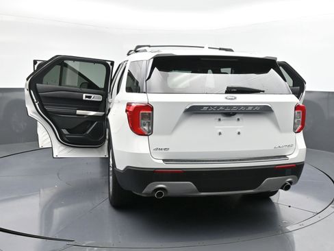 Used 2021 Ford Explorer Limited w/ Equipment Group 301A image 38