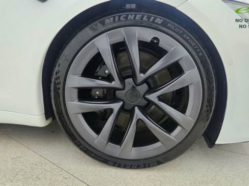 Used 2022 Tesla Model S AWD/4WD image 59