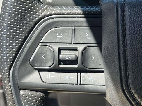Used 2024 Toyota Tacoma SR AWD/4WD image 17
