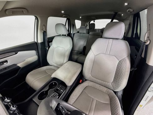 Used 2023 Honda Pilot LX image 11