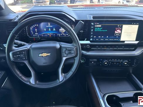 Certified 2025 Chevrolet Silverado 3500 High Country w/ High Country Premium Package AWD/4WD image 15