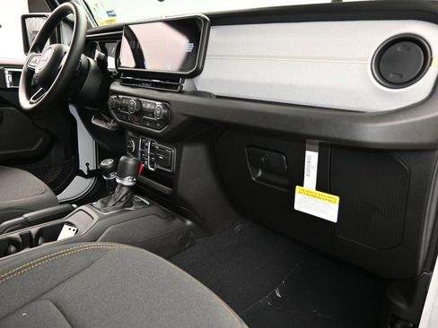 New 2026 Jeep Gladiator Sport image 37