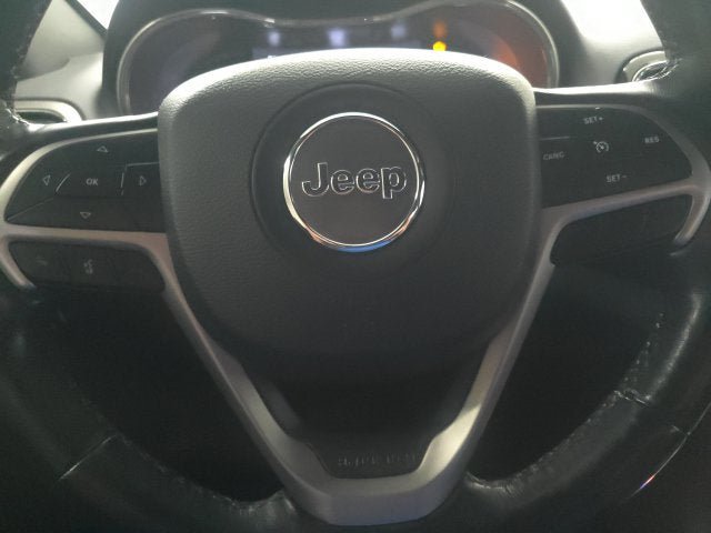 Used 2019 Jeep Grand Cherokee Altitude AWD/4WD image 28