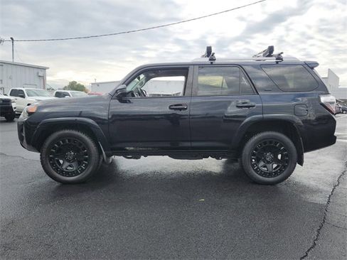 Used 2018 Toyota 4Runner SR5 image 6