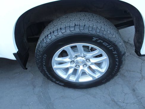 Used 2019 Chevrolet Silverado 1500 LTZ w/ LTZ Plus Package AWD/4WD image 15