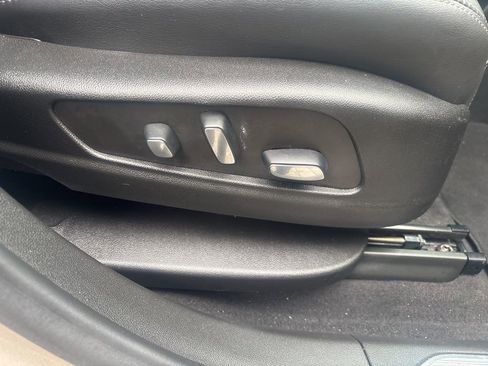 Certified 2022 Cadillac XT5 Premium Luxury image 32