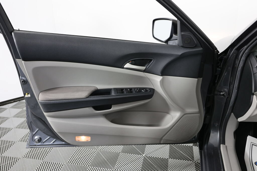 Used 2012 Honda Accord LX image 13