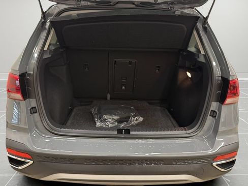 Used 2023 Volkswagen Taos SE FWD image 15