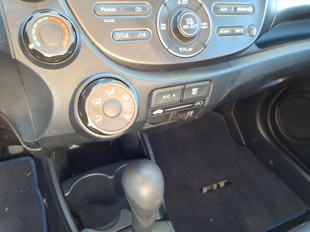 Used 2013 Honda Fit Sport image 32