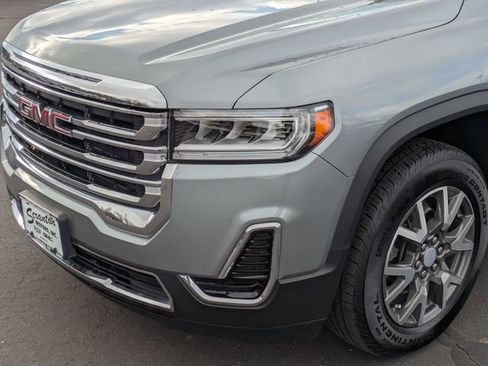 Used 2023 GMC Acadia SLE w/ Driver Convenience Package image 9