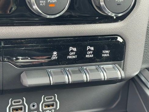 New 2026 RAM 1500 Big Horn AWD/4WD image 22