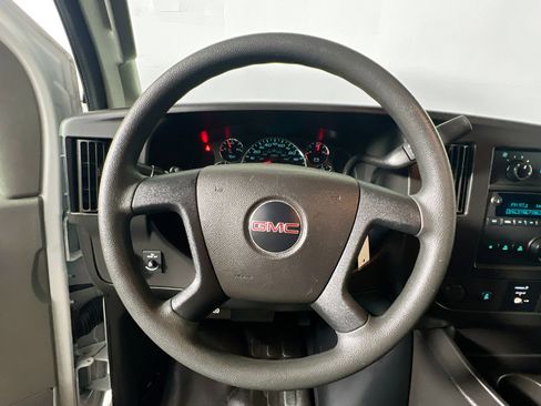 Used 2020 GMC Savana 3500 RWD image 16