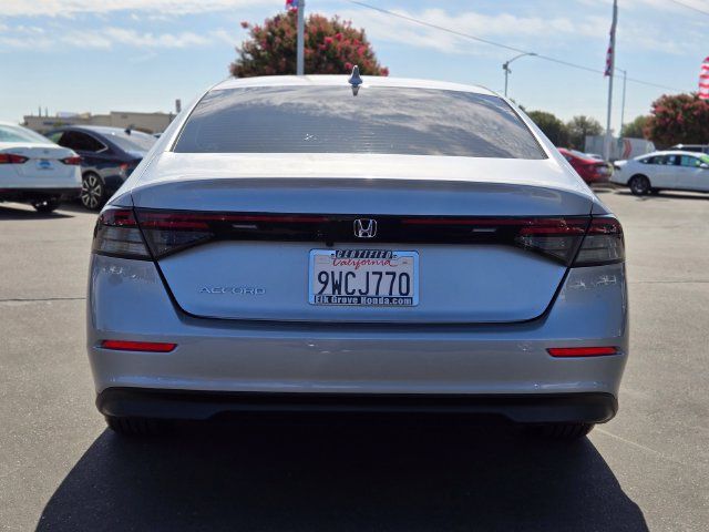 Used 2023 Honda Accord EX image 5