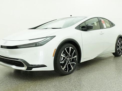 New 2026 Toyota Prius Plug-In Hybrid image 8