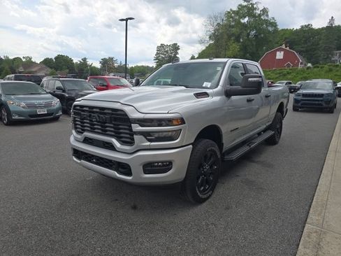 Certified 2026 RAM 2500 Big Horn AWD/4WD image 3