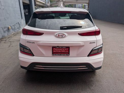 Used 2023 Hyundai Kona SE FWD image 4
