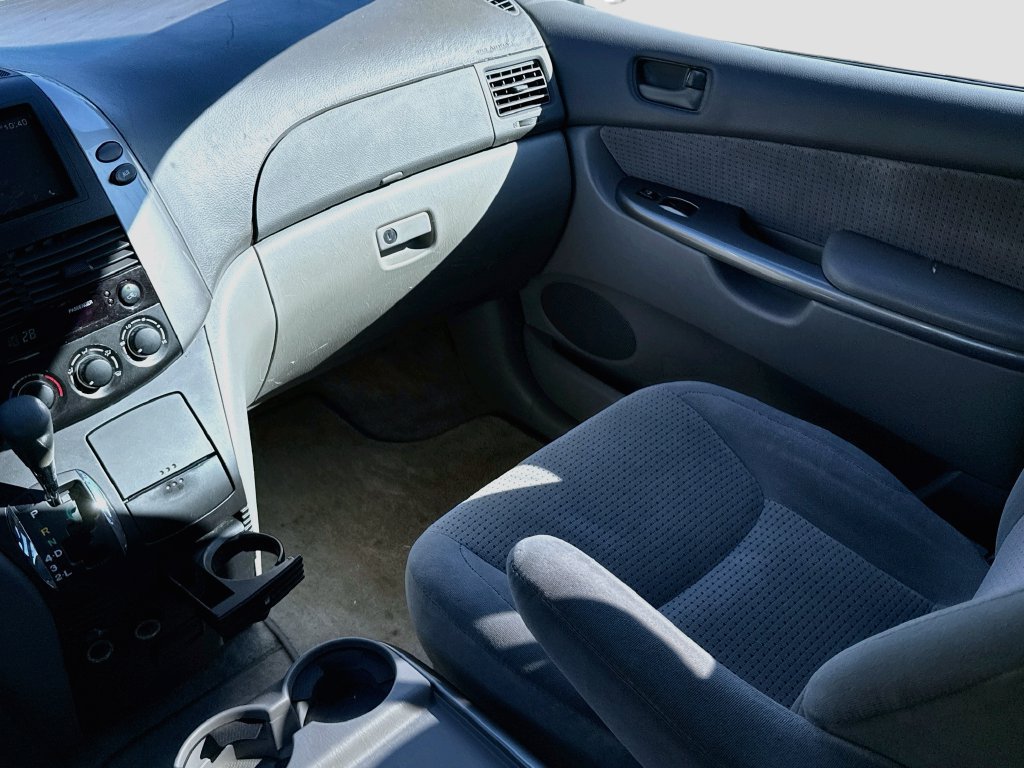 Used 2006 Toyota Sienna LE w/ LE Pkg 3 FWD image 21