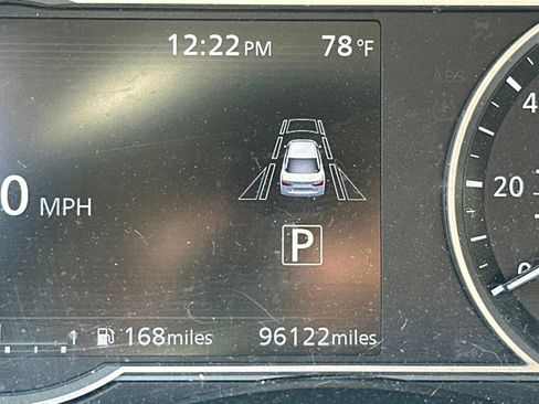 Used 2021 Nissan Versa SV FWD image 18