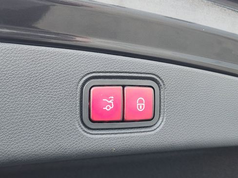 Used 2021 Mercedes-Benz E 450 Coupe image 38