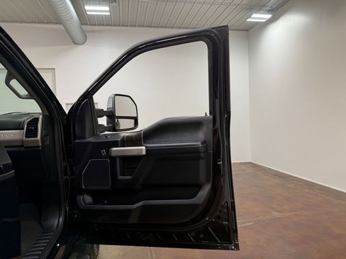Used 2020 Ford F350 Lariat w/ Lariat Ultimate Package image 62