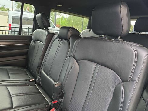 Used 2023 Jeep Wagoneer Series II RWD image 13