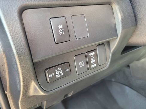 Used 2023 Toyota Tacoma TRD Off-Road AWD/4WD image 19
